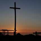 Svítání u kříže (ů) | fotografie